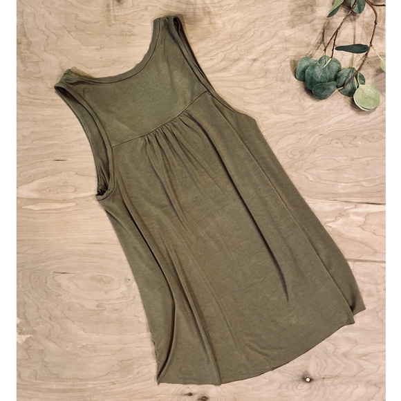 AE Soft & Sexy Tank - Picture 4 of 5